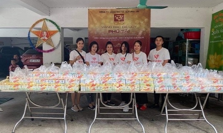 Hành trình nhân ái cùng Vàng Phú Tài