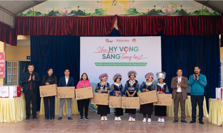 Ươm hy vọng, sáng tương lai: Lan toả yêu thương đến La Pán Tẩn và Tân An