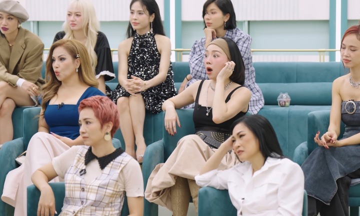 Trực tiếp 'Chị đẹp đạp gió' tập 8: Các chị đẹp 'cháy' hết mình tại công diễn 3