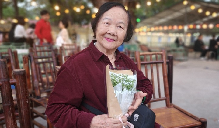 ‘Thị Nở’ Đức Lưu tuổi 85: Ngủ dậy được đấm bóp cả tiếng, sợ nhất ăn cháo hành