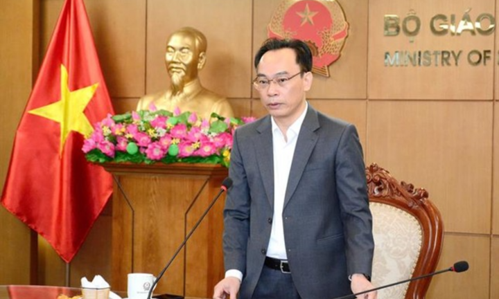Thứ trưởng Bộ GD&ĐT lý giải việc điều chỉnh xét tuyển sớm