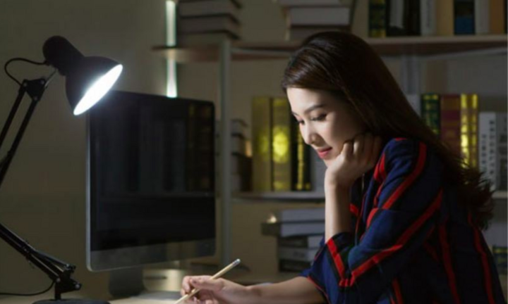 Chăm sóc da mặt cho người làm ca đêm