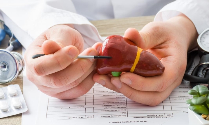 Men gan cao gấp 100 lần sau uống 'nước thần' chữa bệnh