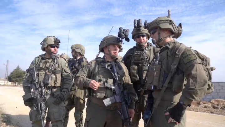 Israel đột kích vùng đệm Syria, cách Damascus chỉ 25 km