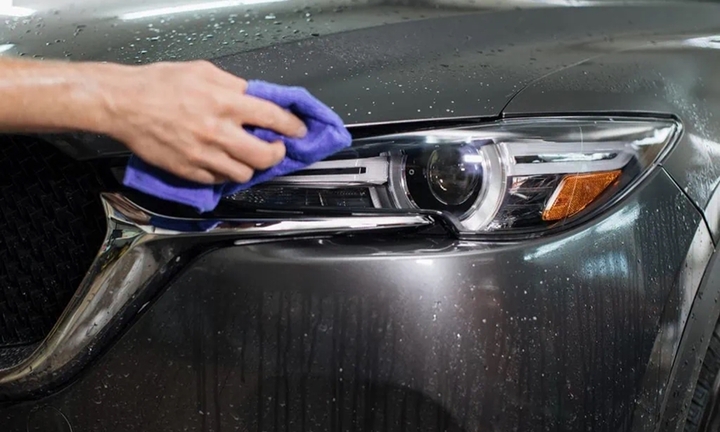 5 thói quen vô tình làm hại nước sơn ô tô nhiều người mắc phải