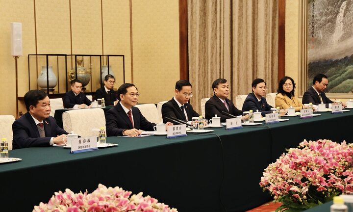 Phó Thủ tướng Bùi Thanh Sơn hội kiến Phó Chủ tịch Trung Quốc Hàn Chính 