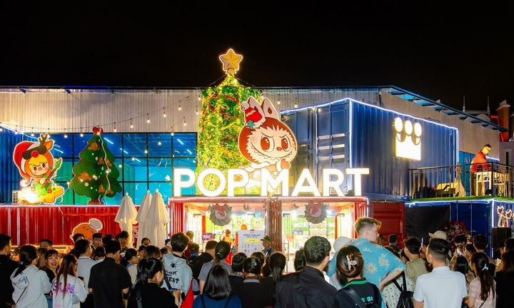 POP MART lần đầu xuất hiện tại Vinpearl Harbour Nha Trang với mô hình có 1-0-2