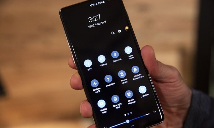 Cách tự động xoay màn hình điện thoại Android cho một số ứng dụng