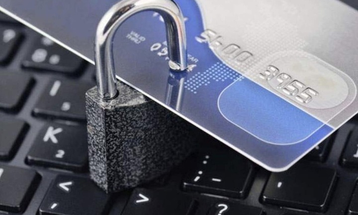 Cách khóa, mở thẻ thanh toán và thẻ tín dụng