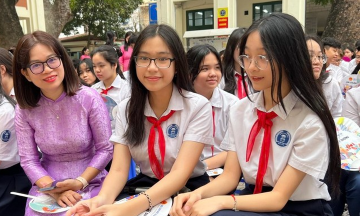 Hà Nội thiếu hơn 6.000 giáo viên, khó ký hợp đồng