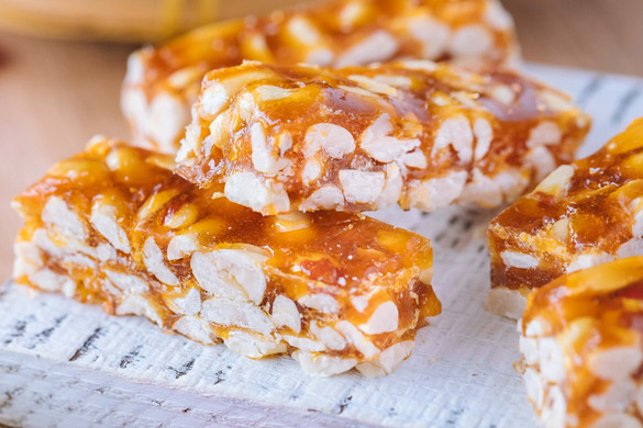 Cách làm kẹo lạc để nhâm nhi dịp Tết