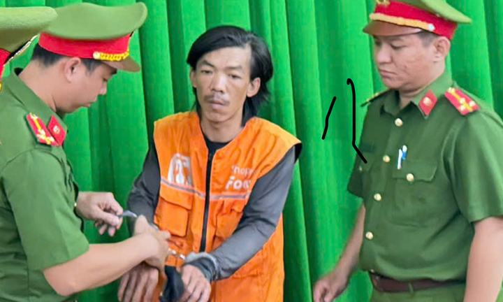 Bắt khẩn cấp tài xế, nhân viên xe buýt và shipper ẩu đả ở trung tâm TP.HCM