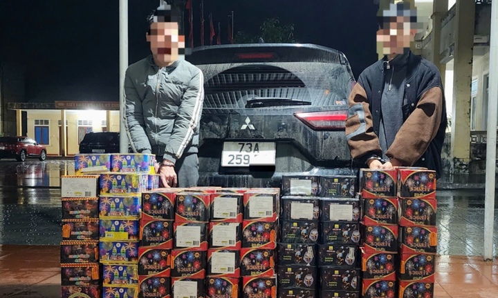 Công an Quảng Trị xuyên đêm bắt ba kẻ vận chuyển ma tuý, pháo lậu