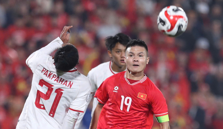 Trực tiếp bóng đá Việt Nam 1-0 Indonesia: Quang Hải ghi bàn
