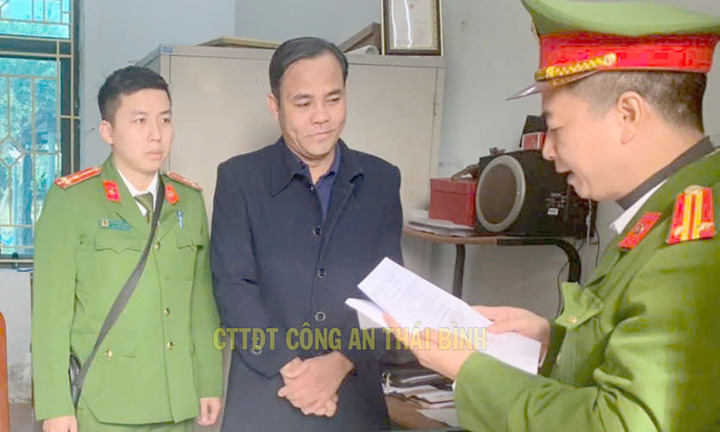 Lừa 'chạy việc', một cán bộ ở Thái Bình bị bắt giam
