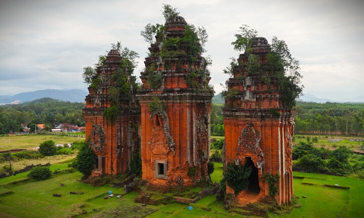 Gần 100 tỷ đồng tu bổ, tôn tạo cụm tháp Chăm cao nhất Đông Nam Á tại Bình Định