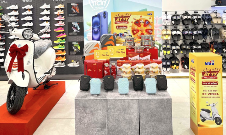 Cơ hội trúng Vespa Primavera khi sắm giày Ất Tỵ - rinh tỷ lộc cùng Biti’s