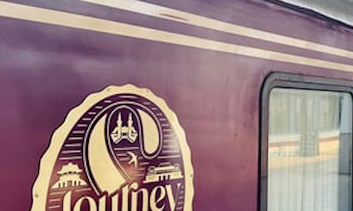 Trải nghiệm đoàn tàu xịn nhất Việt Nam, giá vé gần 200 triệu đồng 