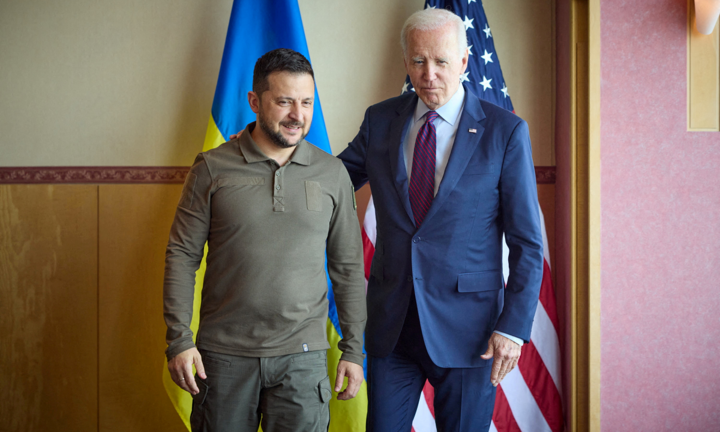 Lô vũ khí cuối cùng gửi Ukraine của Tổng thống Biden gồm những gì?