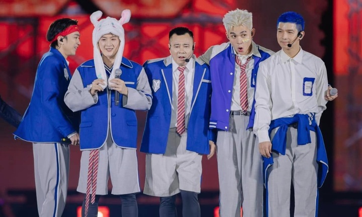 Sự thật về doanh thu 340 tỷ đồng của 'Anh trai vượt ngàn chông gai'