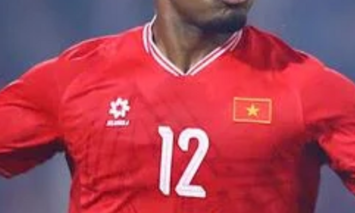 Nguyễn Xuân Son toả sáng rực rỡ, giúp tuyển Việt Nam vào bán kết AFF Cup 2024