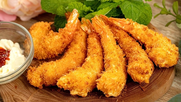Cách làm tôm chiên xù giòn rụm, không bị ngấy
