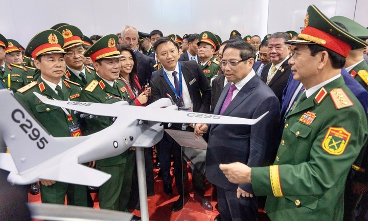 Ký kết 16 hợp đồng trị giá hơn 286 triệu USD tại Triển lãm Quốc phòng quốc tế 