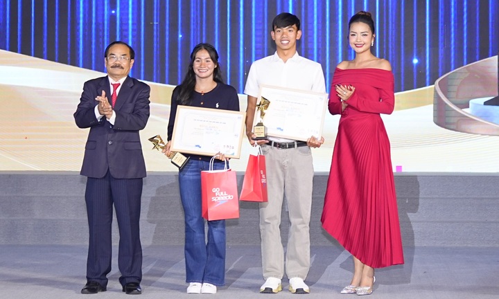 Giành 5 HCV giải châu Á, Nguyễn Huy Hoàng được vinh danh đặc biệt