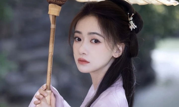 Mới kết hôn, chồng Ngô Cẩn Ngôn nhận chỉ trích với loạt hành động khó hiểu