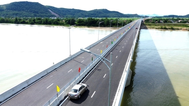 Cầu duy nhất ở Việt Nam bắc qua hai dòng sông?