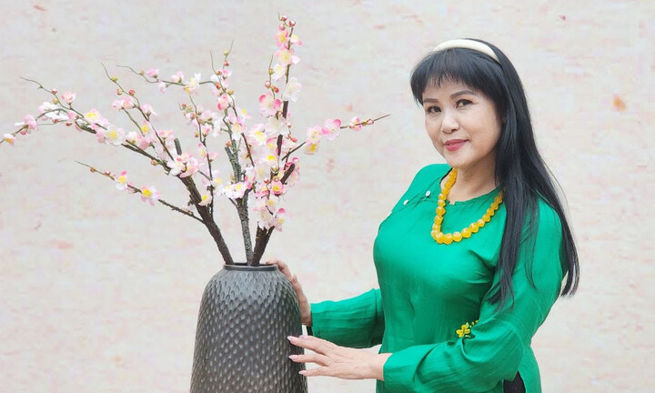 Sống sung sướng bên chồng kém 7 tuổi, NSND Thanh Ngoan vẫn thấy thiếu sót