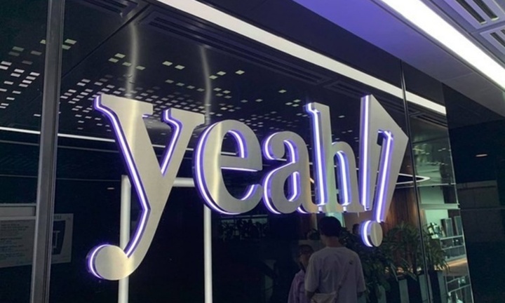 Dứt mạch kịch trần, cổ phiếu của nhà sản xuất 'Anh trai chông gai' nằm sàn