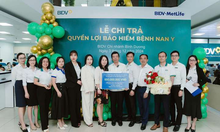 BIDV MetLife chi trả hơn 1,2 tỷ đồng cho hai khách hàng bị ung thư