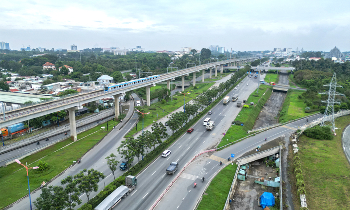 Cận cảnh 1km hầm chui xây 8 năm không xong ở cửa ngõ TP.HCM