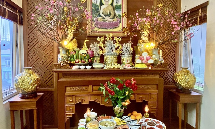 Văn khấn mùng 1 tháng Chạp năm Giáp Thìn 2024