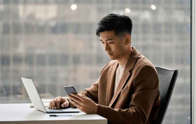 Nghỉ Tết Dương lịch 1 ngày không bõ, nhiều gen Z thà tăng ca để kiếm thêm