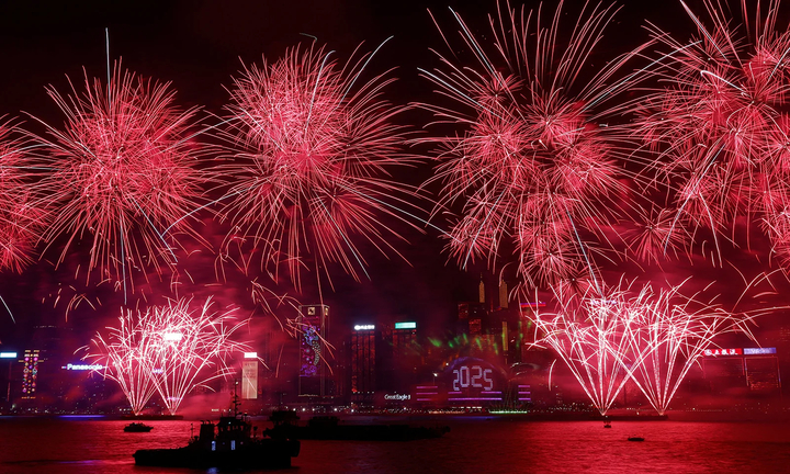 Thế giới và Việt Nam đón năm mới 2025