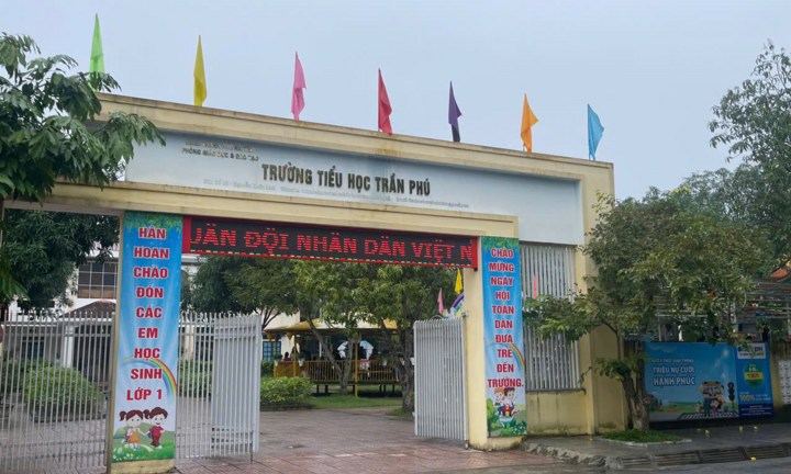 Kỷ luật cô giáo lớp 1 tổ chức dạy thêm tại nhà