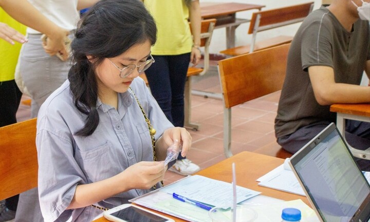 4 ngành học lương cao dành cho nữ giới hướng nội