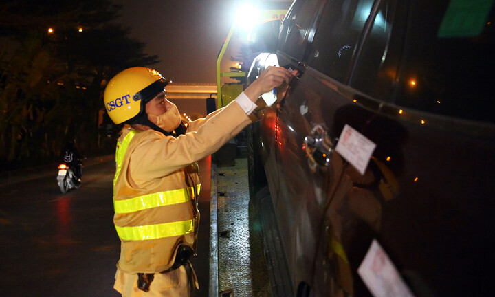 Lỗi vi phạm nào bị CSGT giữ xe ô tô?