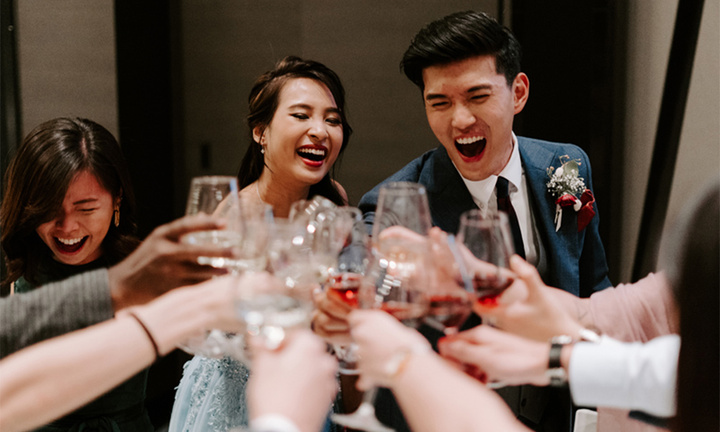 Lấy được vợ giàu, con trai khinh vợ chồng tôi ra mặt