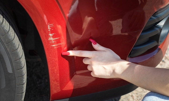 Mẹo đơn giản xóa vết xước ô tô tại nhà 