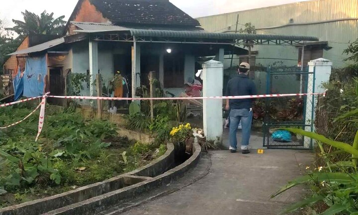 Phát hiện thi thể hai vợ chồng trong ngôi nhà bốc cháy