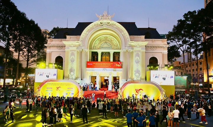 Giải Mai vàng: Hành trình 30 năm tôn vinh và tri ân hàng trăm nghệ sĩ