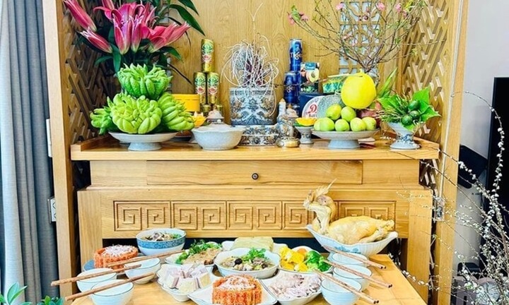 Cúng tất niên trong nhà hay ngoài trời?