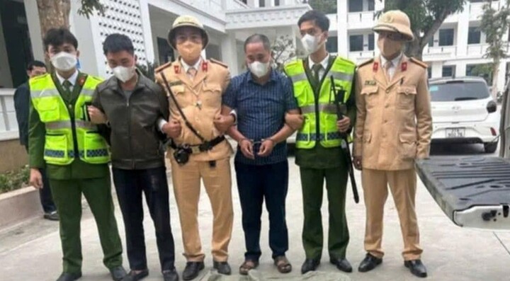 Công an Nghệ An nổ súng bắt xe chở ma túy