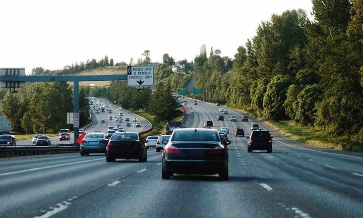 Kinh nghiệm vượt xe an toàn trên đường cao tốc