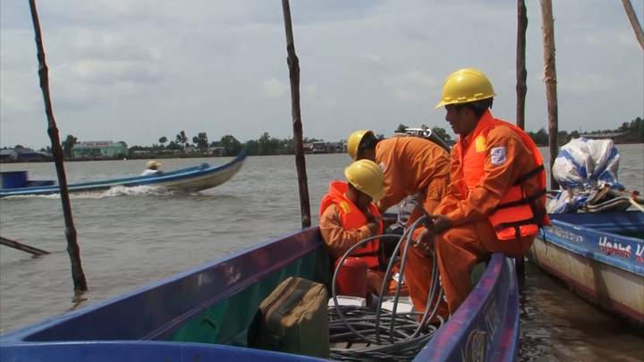 Đảm bảo lưới điện ổn định cho người dân ở cực nam tổ quốc