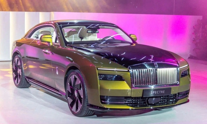 Rolls-Royce đầu tư 9.000 tỷ đồng, đẩy mạnh dự án cá nhân hóa