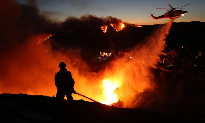 Ukraine đề nghị hỗ trợ chữa cháy ở California